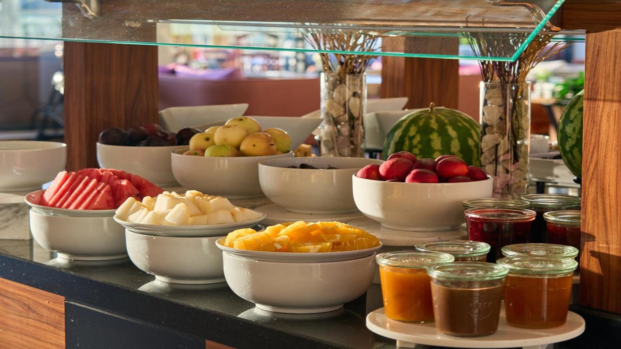 Holiday Inn Tashkent City By Ihg Kültér fotó
